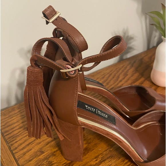 WHBM WHISKEY BROWN HEEL WITH TASSLE - Picture 2 of 5